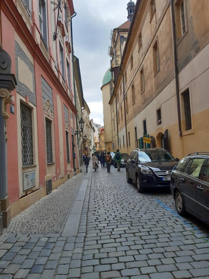 Soukromy Pokoj V Srdci Prahy Leilighet Praha Eksteriør bilde